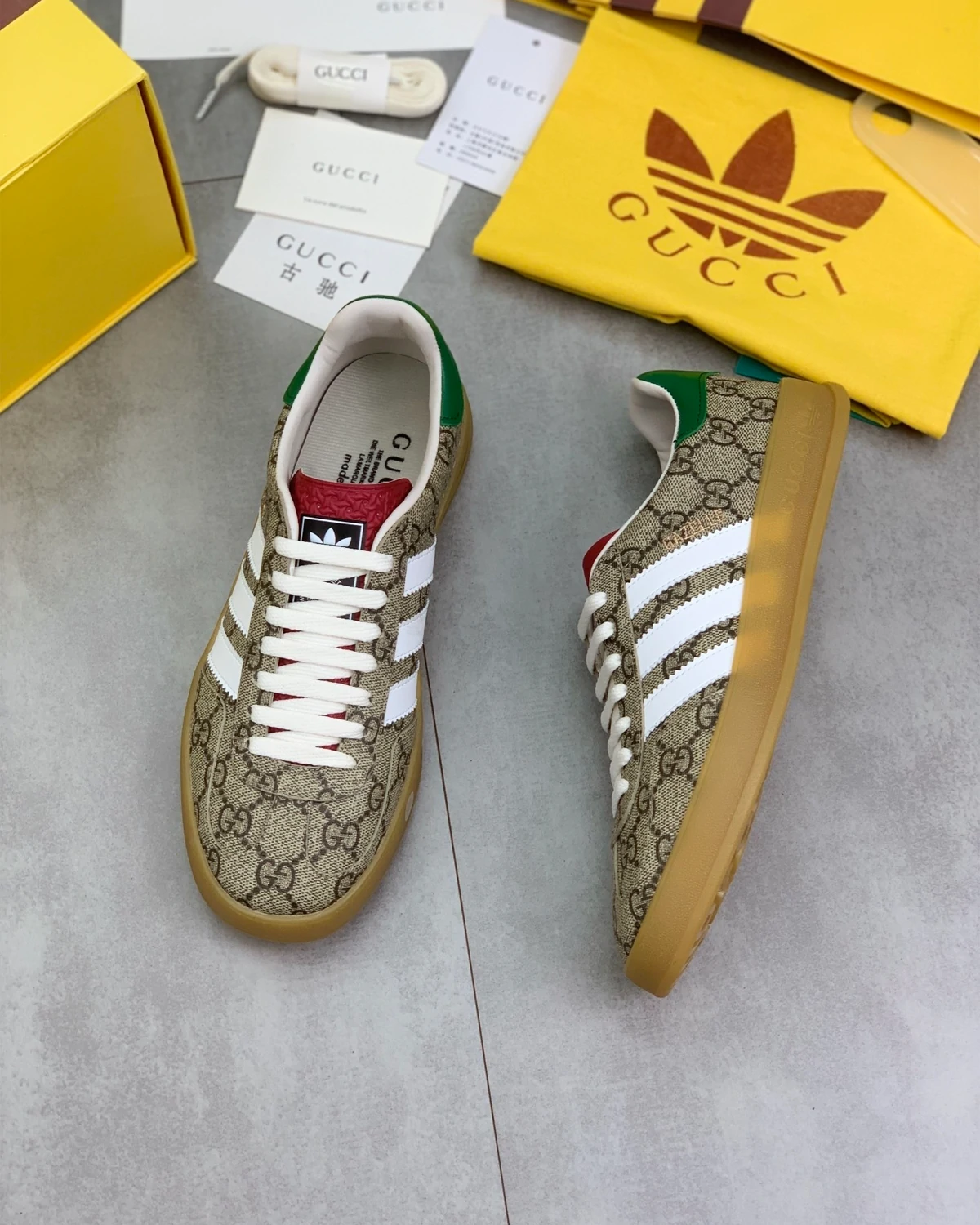 gucci-x-adidas-gazelle-gg-monogram-cream-beige (4) Kivne Gucci x Adidas Gazelle Beige GG Monogram