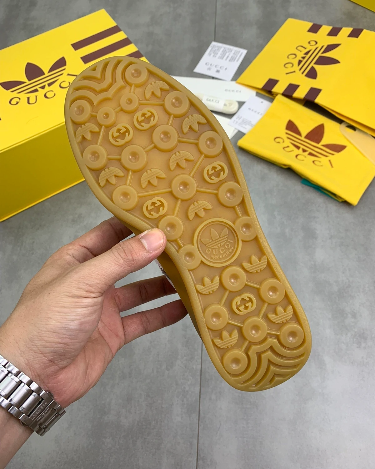 gucci-x-adidas-gazelle-gg-monogram-cream-beige (5) Kivne Gucci x Adidas Gazelle Beige GG Monogram