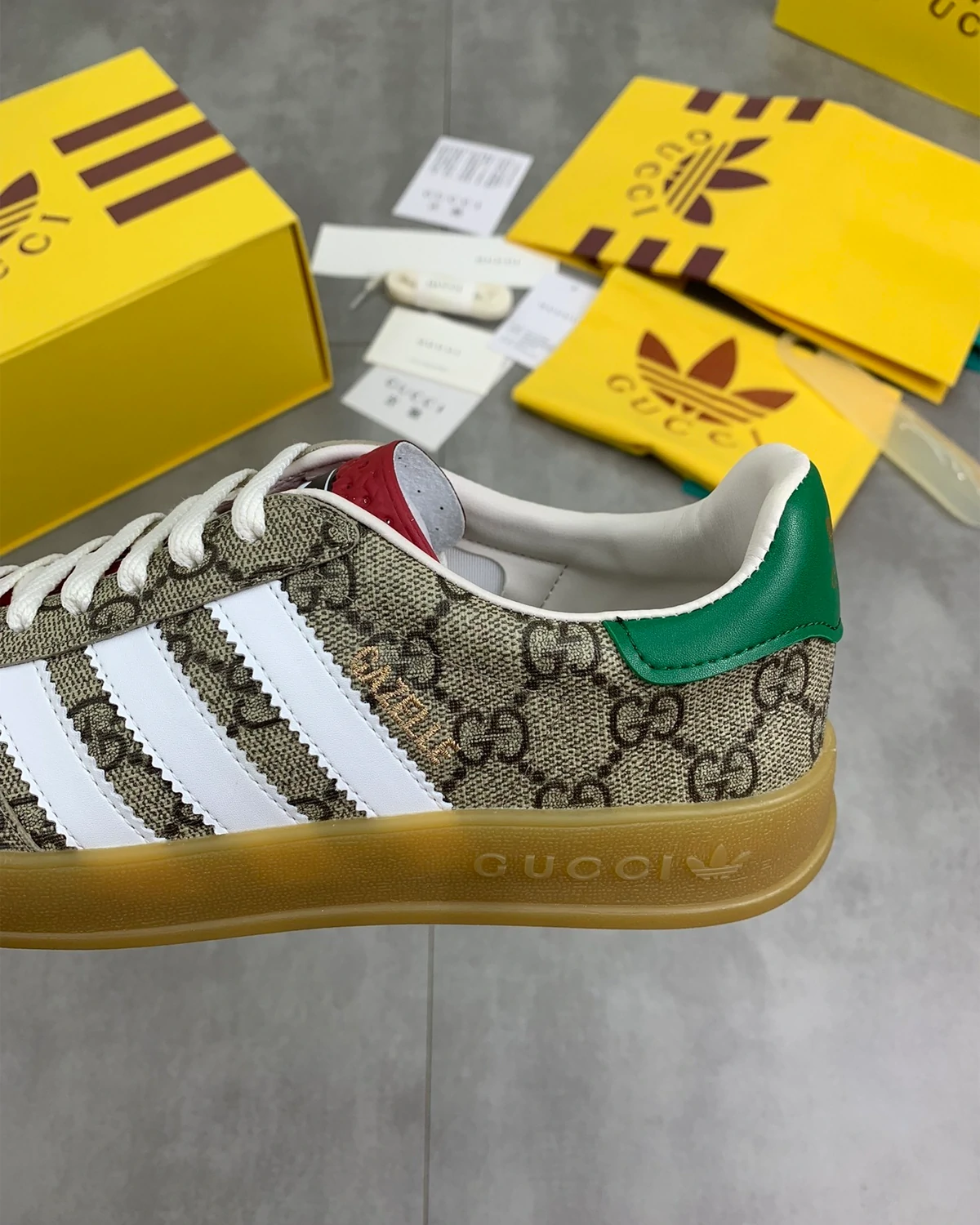 gucci-x-adidas-gazelle-gg-monogram-cream-beige (6) Kivne Gucci x Adidas Gazelle Beige GG Monogram
