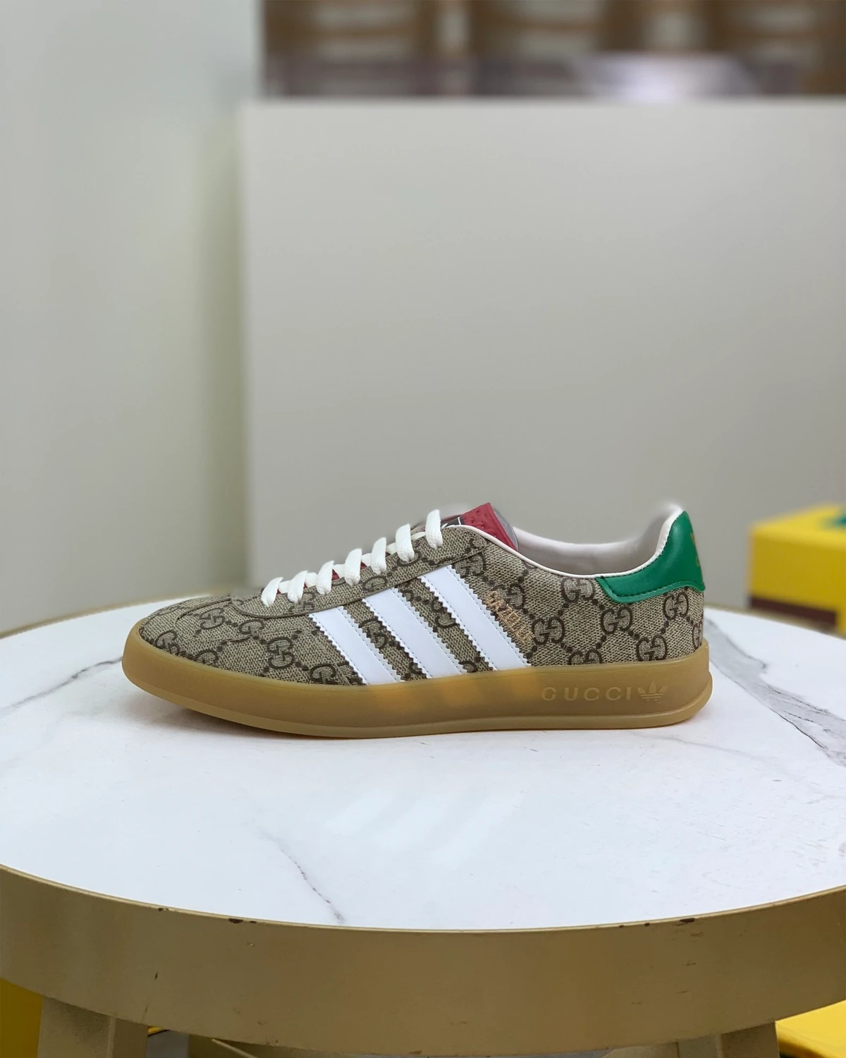 gucci-x-adidas-gazelle-gg-monogram-cream-beige (7) Kivne Gucci x Adidas Gazelle Beige GG Monogram