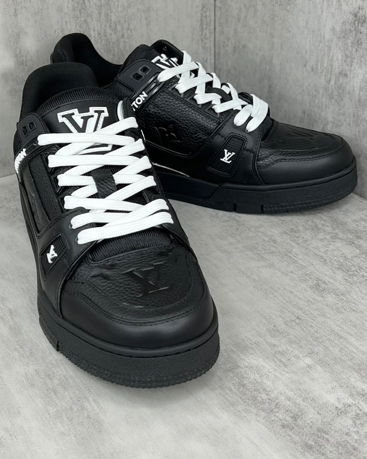 louis-vuitton-lv-trainer-sneaker--BO9U5PMI02_PM1_Side view (4) Kivne Louis Vuitton LV Trainer Sneaker "All Black"