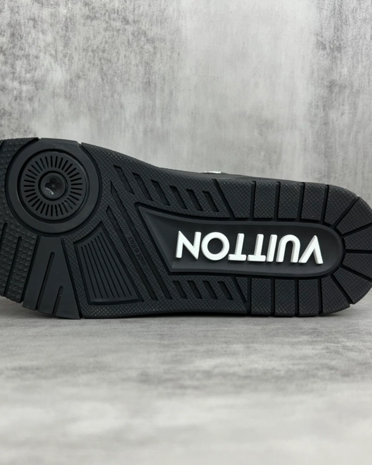 louis-vuitton-lv-trainer-sneaker--BO9U5PMI02_PM1_Side view (5) Kivne Louis Vuitton LV Trainer Sneaker "All Black"