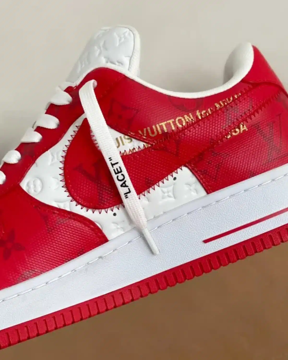 louis-vuitton-x-nike-air-force-1-low-virgil-abloh-white-red (2) Kivne Louis Vuitton x Nike Air Force 1 Low ‘Virgil Abloh – White/Red’