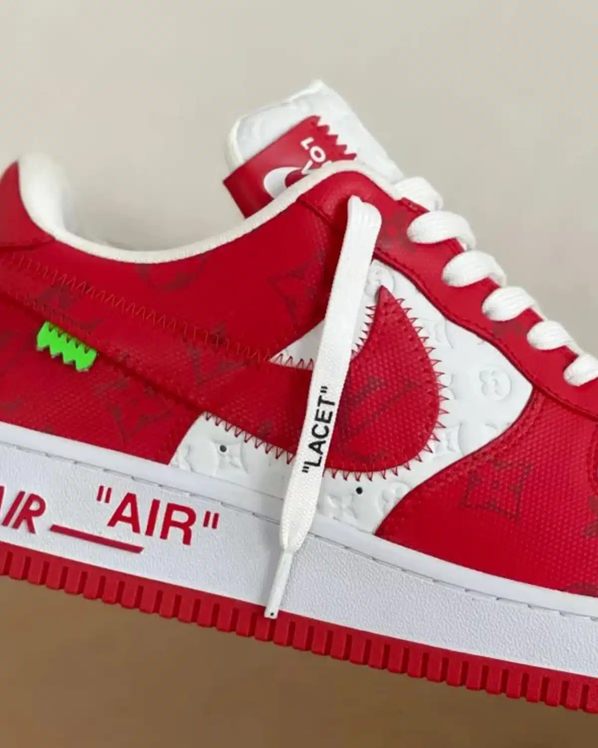 louis-vuitton-x-nike-air-force-1-low-virgil-abloh-white-red (5) Kivne Louis Vuitton x Nike Air Force 1 Low ‘Virgil Abloh – White/Red’