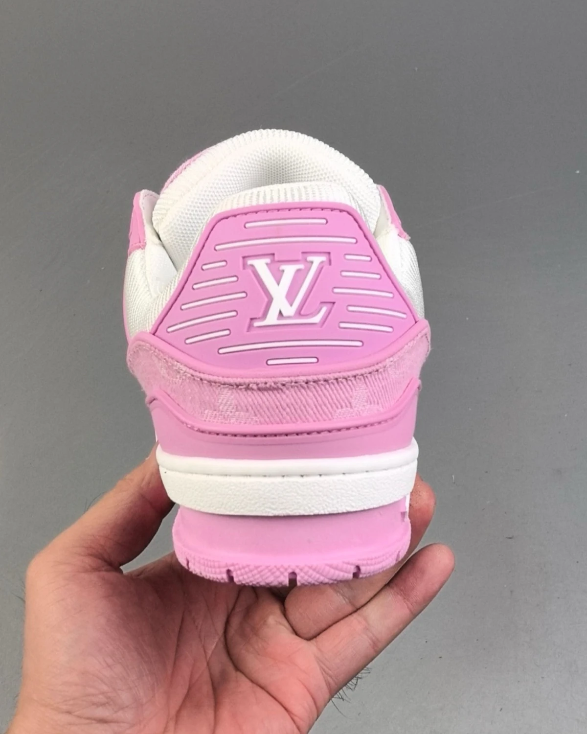 louis-vuitton-lv-trainer-pink (2) Kivne Louis Vuitton LV Trainer – Pink