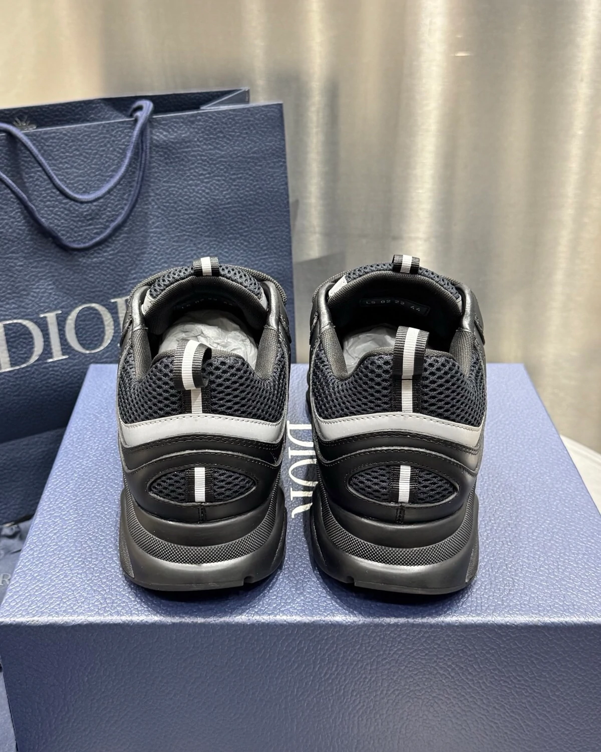dior-b22-black-reflective-luxury-sneakers (2) Kivne Dior B22 'Black Reflective'