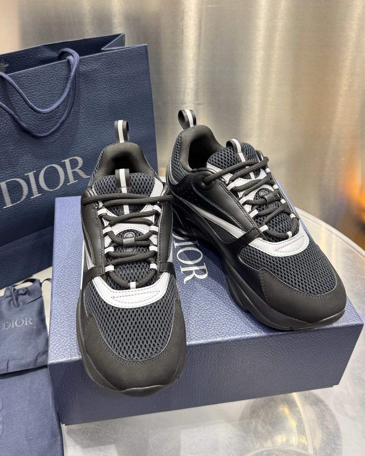 dior-b22-black-reflective-luxury-sneakers (4) Kivne Dior B22 'Black Reflective'