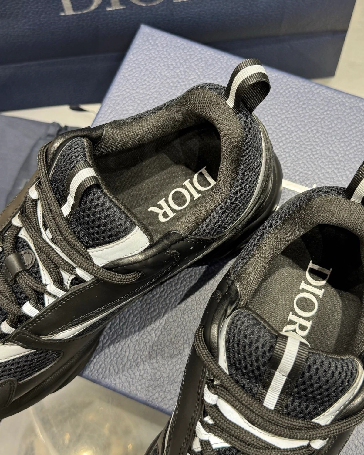 dior-b22-black-reflective-luxury-sneakers (5) Kivne Dior B22 'Black Reflective'