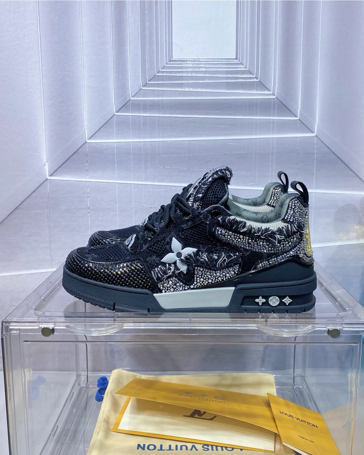 lv-skate-sports-shoes-luxury-sneakers-mens-fashion (5) Kivne LV Skate sports shoes
