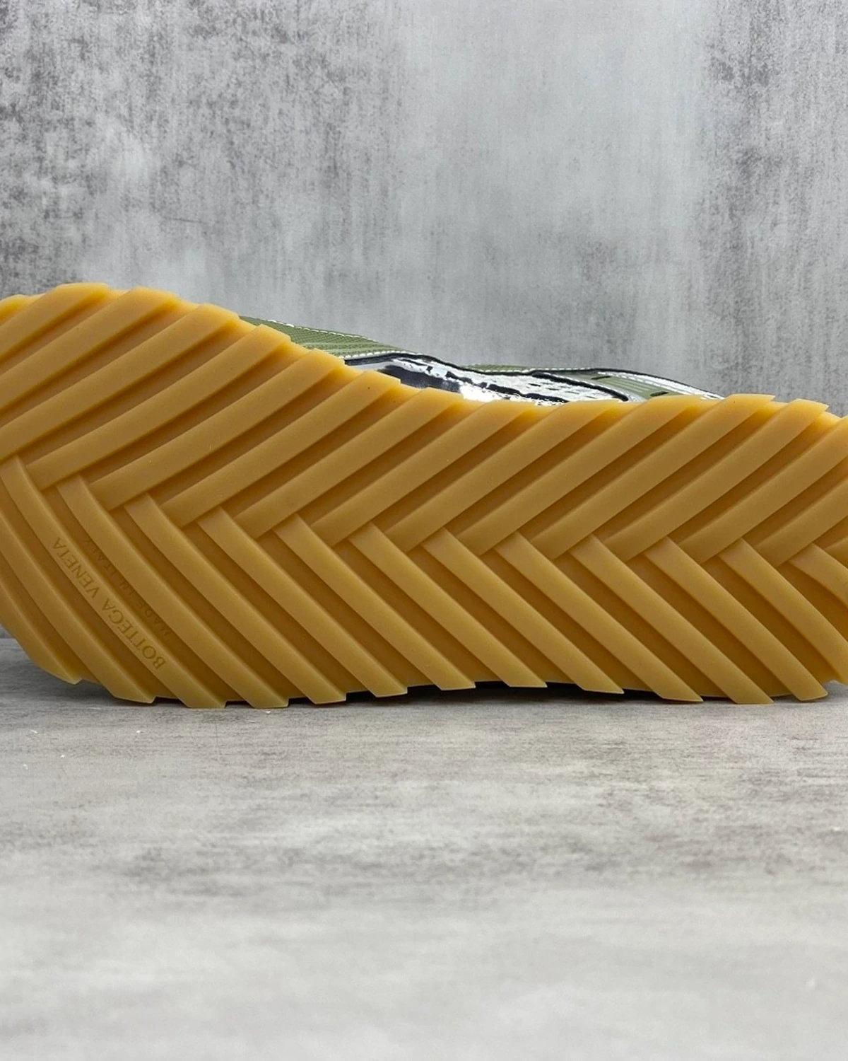 Kivny Orbit Metallic Net Runner Sneakers In Limone