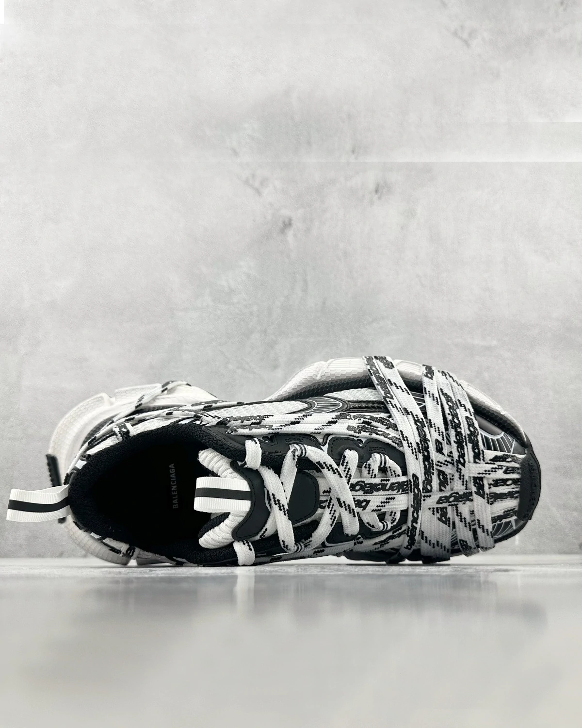 lace-up-logo-sneakers (4) lace-up Logo Sneakers